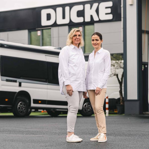 Ducke_Truck_Center_Team_Geschaeftsfuehrung_Frauen-scaled